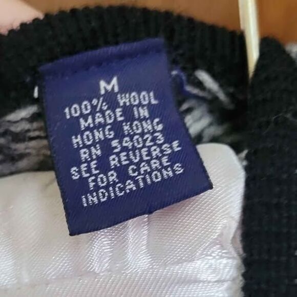 Vintage 90s Gap Wool Vest sz M Fair Isle Nordic Metal Clasp Front Mid Length - Picture 4 of 10